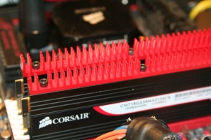 00078 CORSAIR_H100i