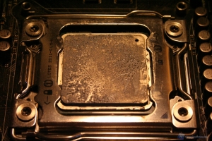 00006 ZALMAN_LQ320